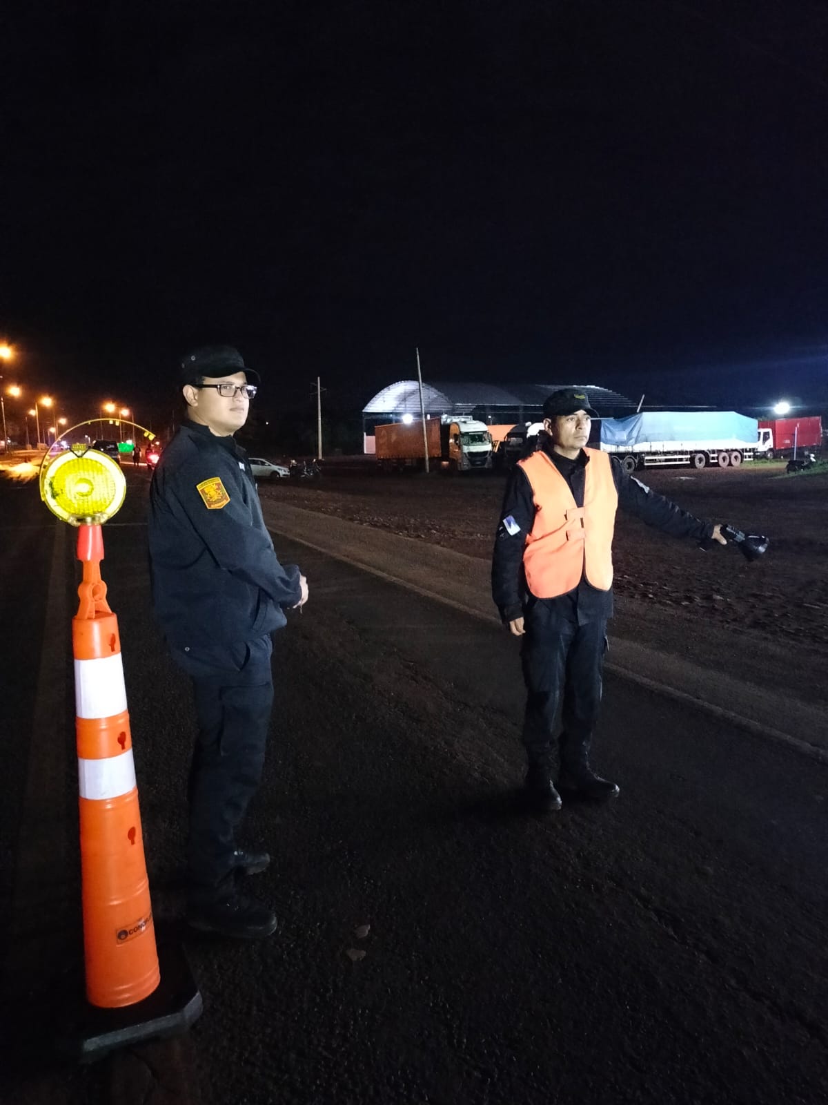 Motociclista resultó herido tras chocar con un auto en el acceso a Puerto Esperanza 2